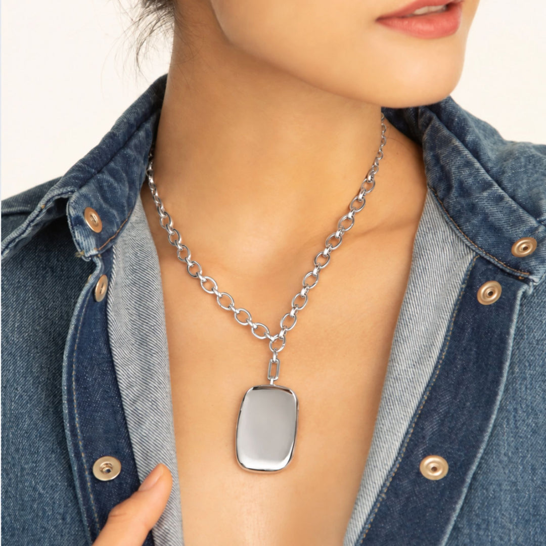 Finn Locket on 18" Audrey Chain