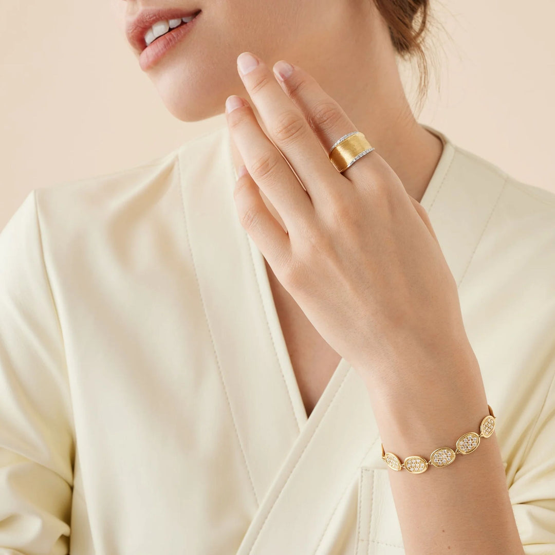 Lunaria Gold Band Ring with Diamonds 18K YG