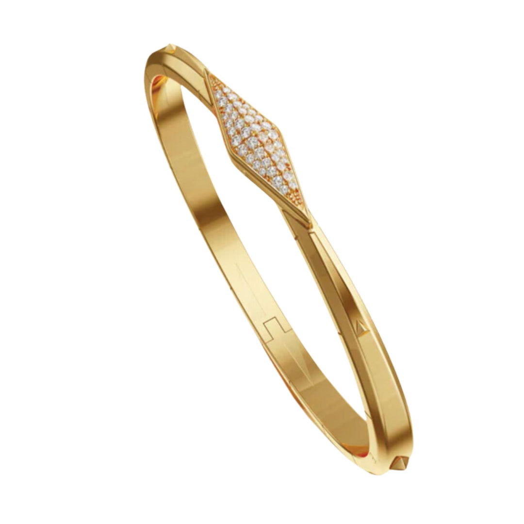“POINTS NORTH” 18K YELLOW GOLD CUFF WITH PAVÉ DIAMOND CLASP - SIZE L