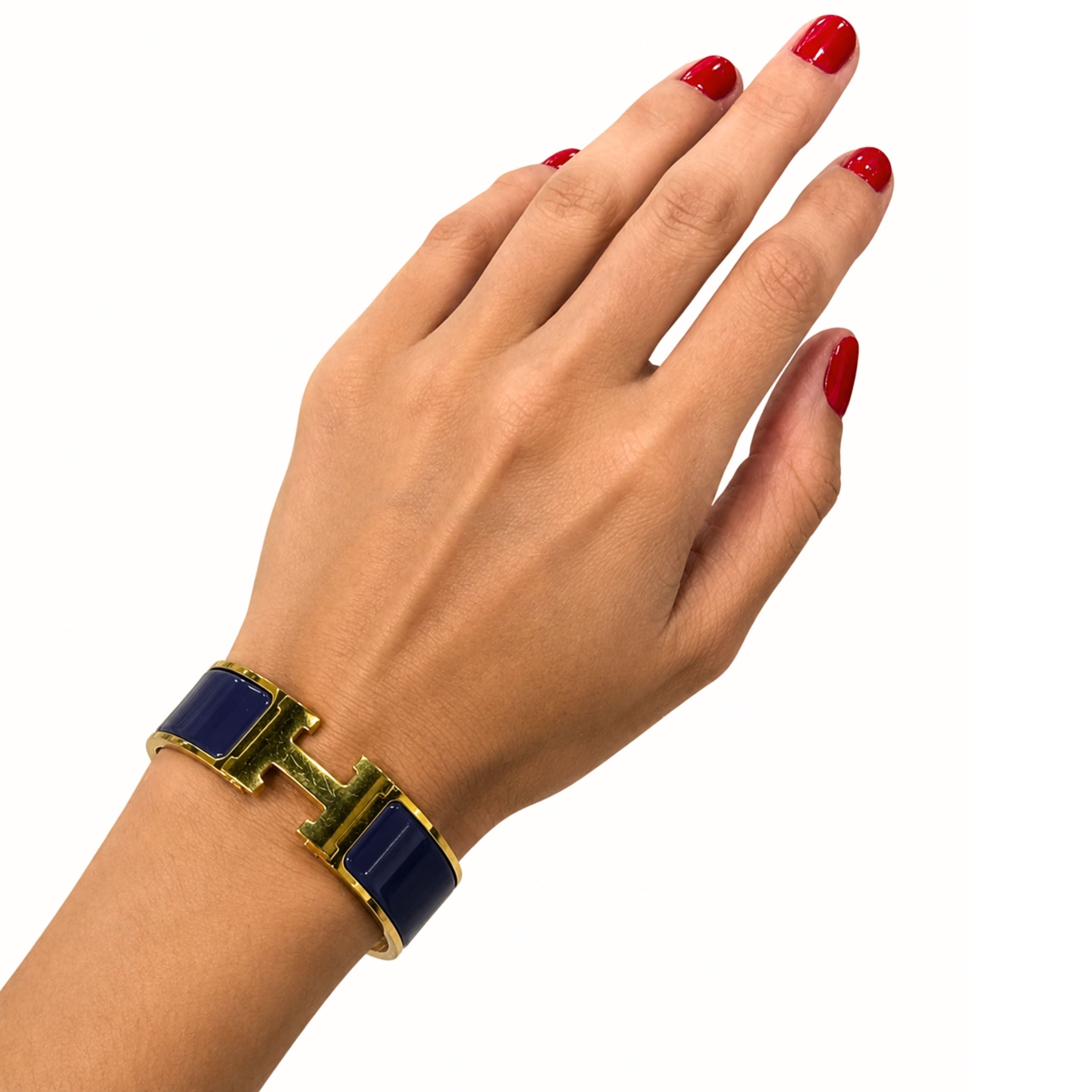 Hermès Clic Clac Wide Bracelet in Navy – Gwynn's