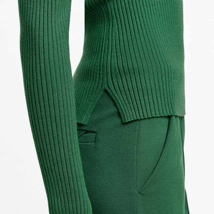 Essential Ease Pullover - Gras Green