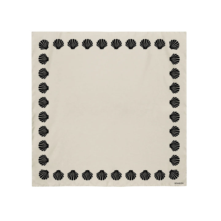 Concha Scarf Large in Noir