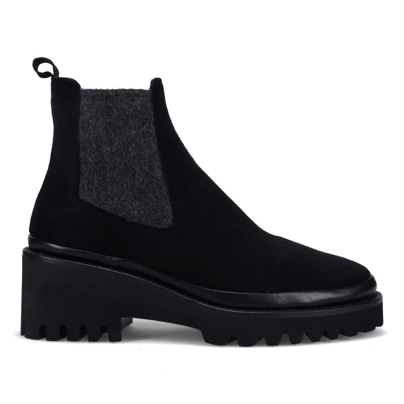 Emmaline Boot - Onyx - 37M