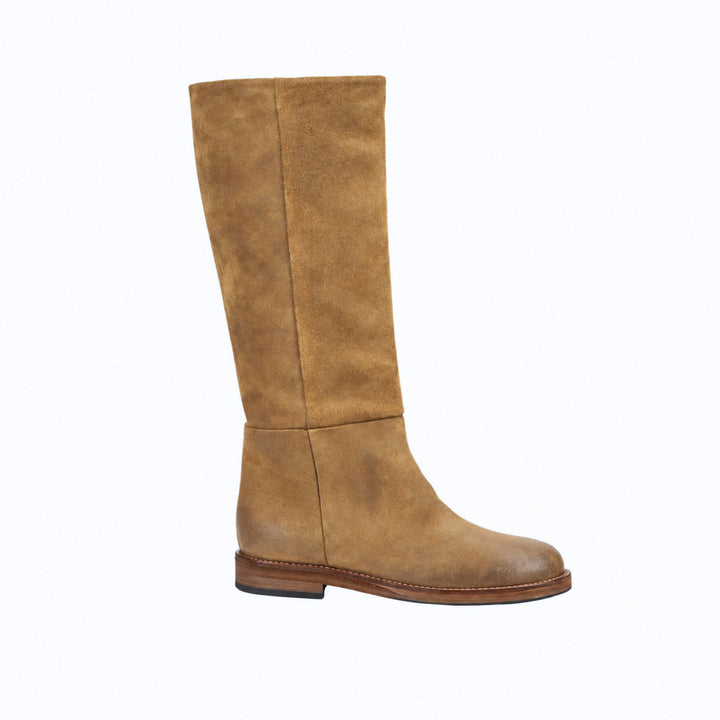 Zenit Boot in Nut