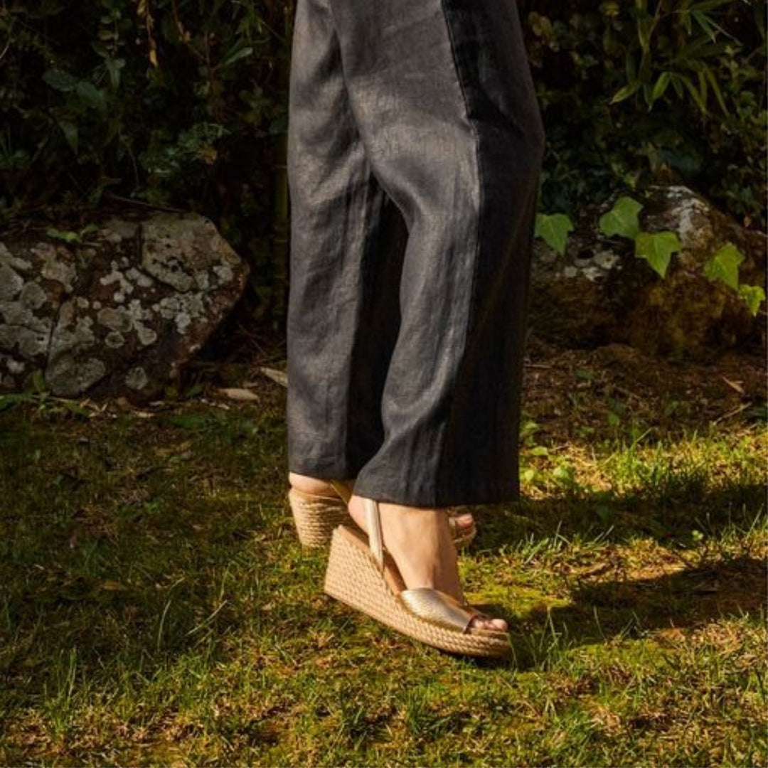 Afra Wedge in Gold Cuervo