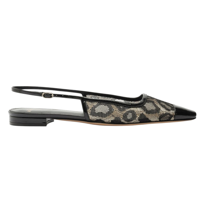 Olivia Flat