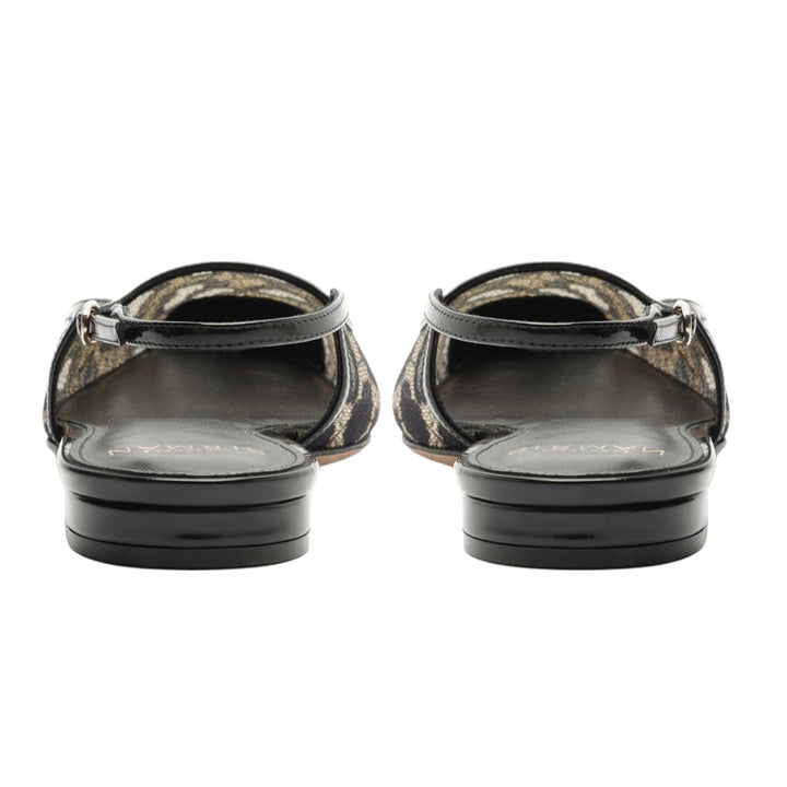 Olivia Flat