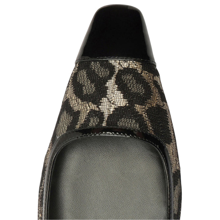 Olivia Flat