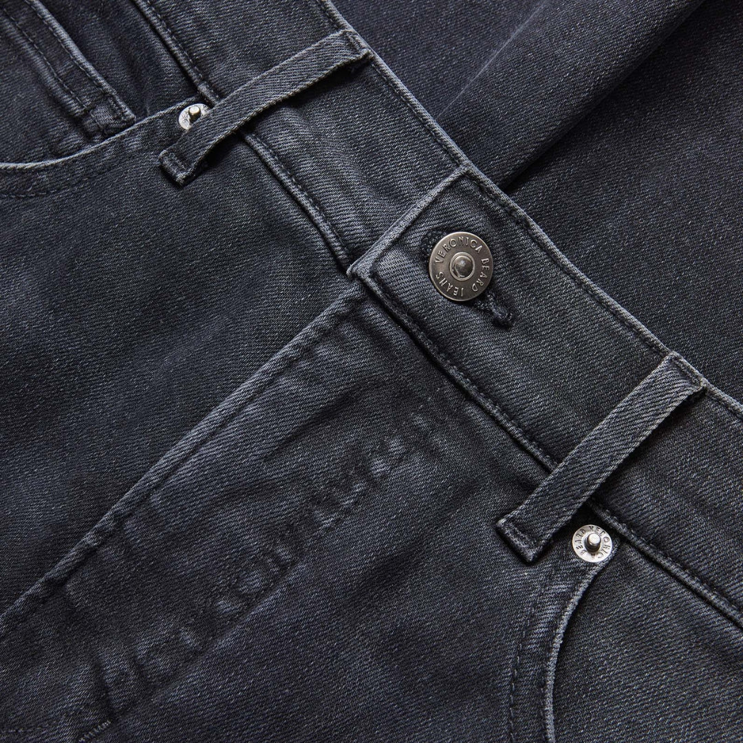 Beverly Mid-Rise Skinny-Flare Jean in Washed Onyx