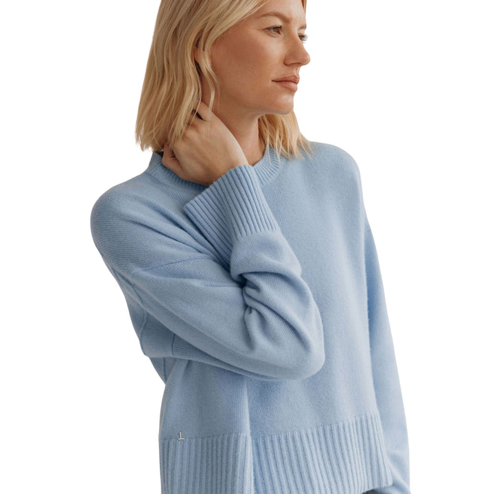 CREWNECK CROPPED SWEATER