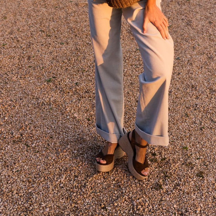 Doina Wedge in Chocolate