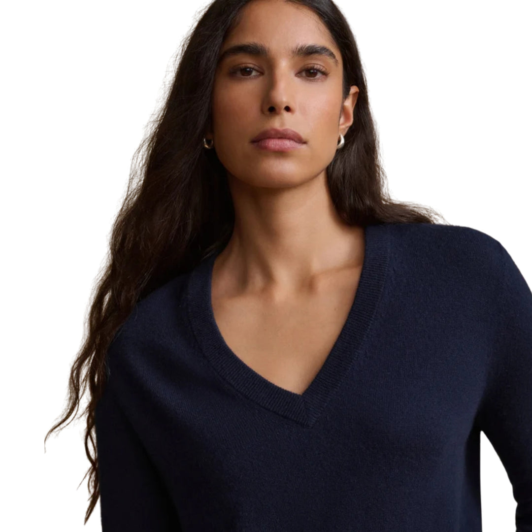 Flynn Cashmere V-Neck in Dark Navy