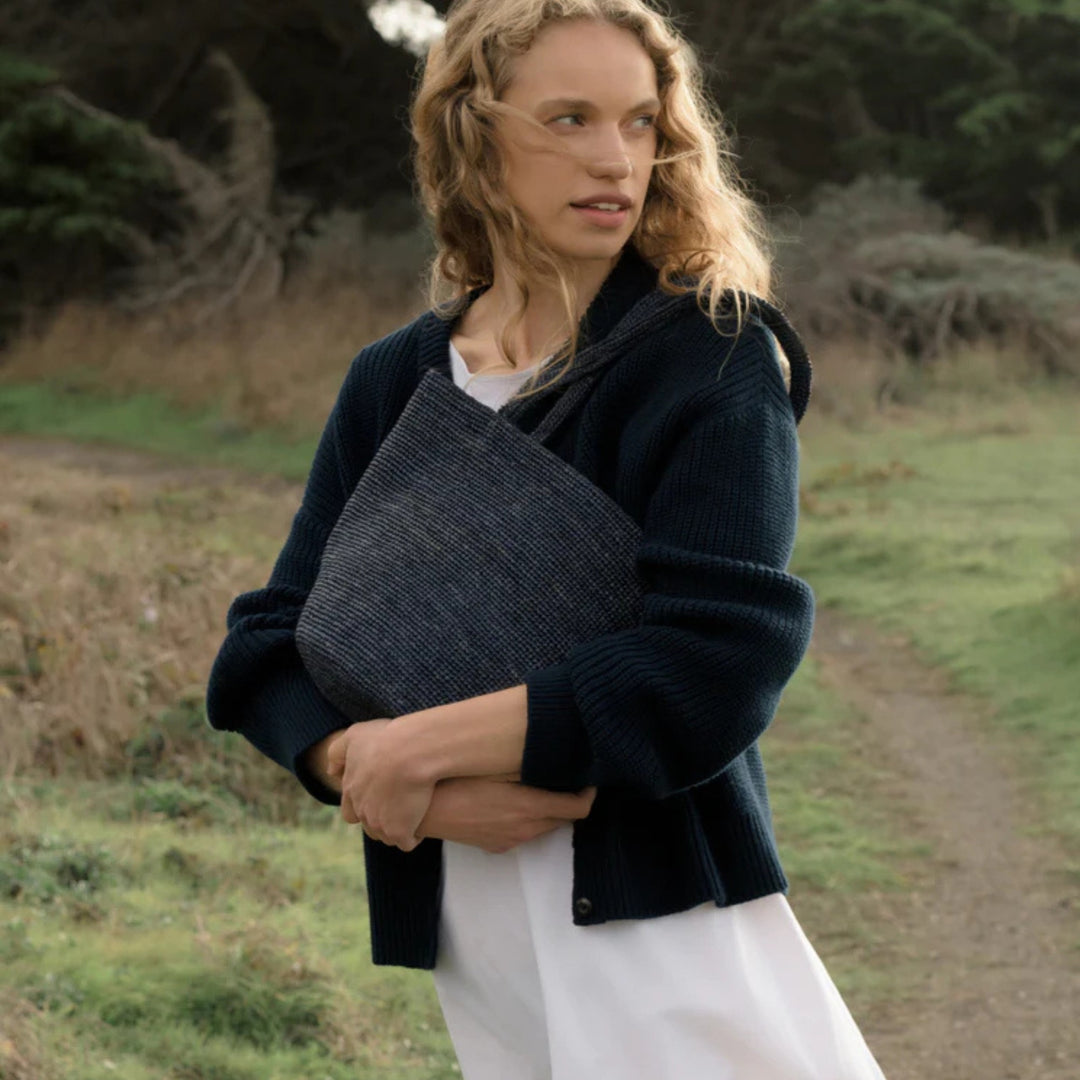 Hollis Bag in Navy