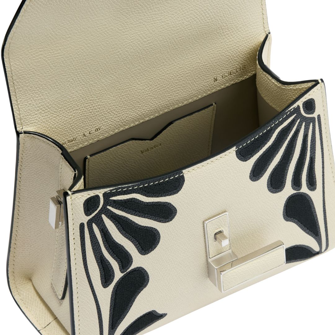 Iside Micro Ricamo Daisy in Pergamena and Black