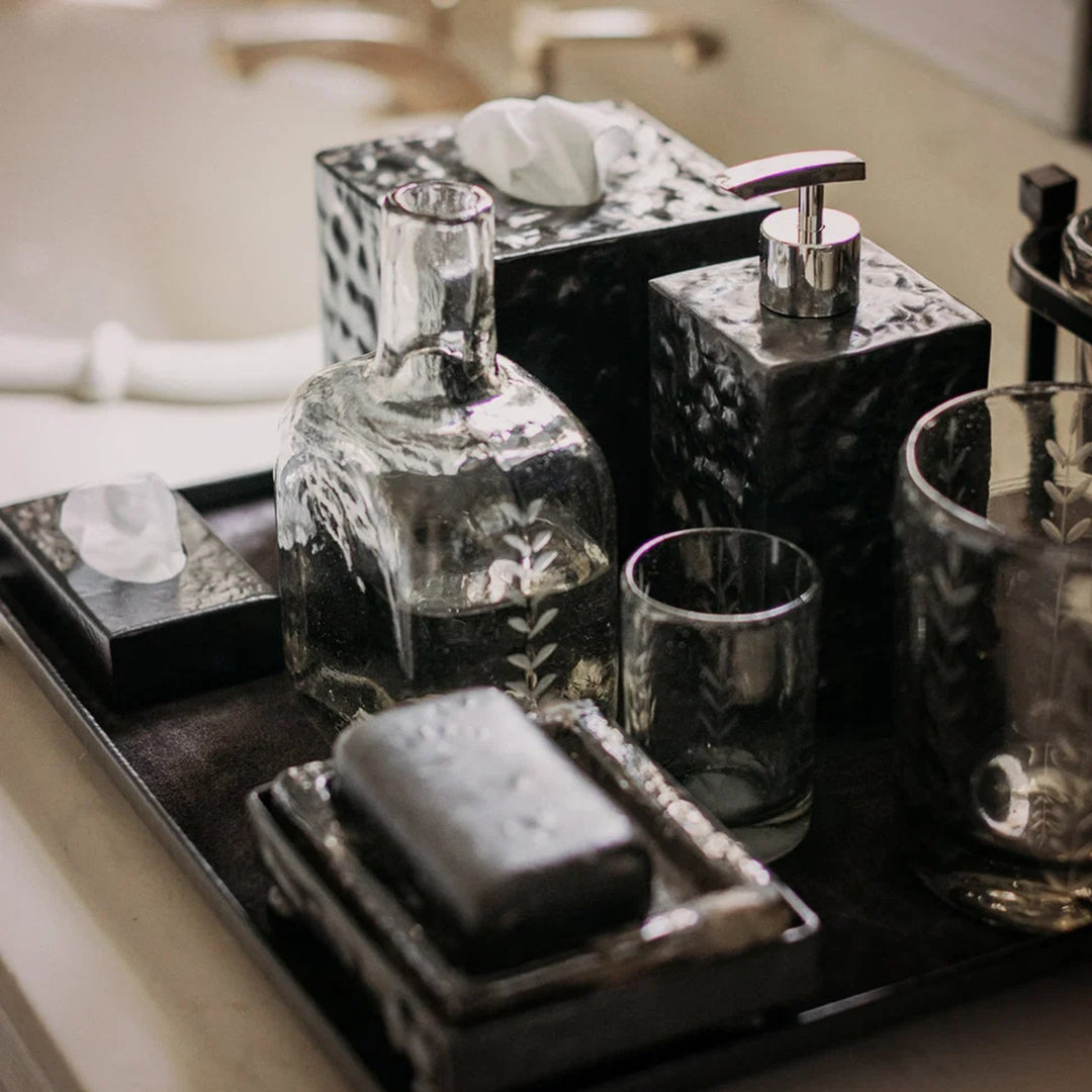 Laurel Decanter with Laurel Etched Vaso Agua