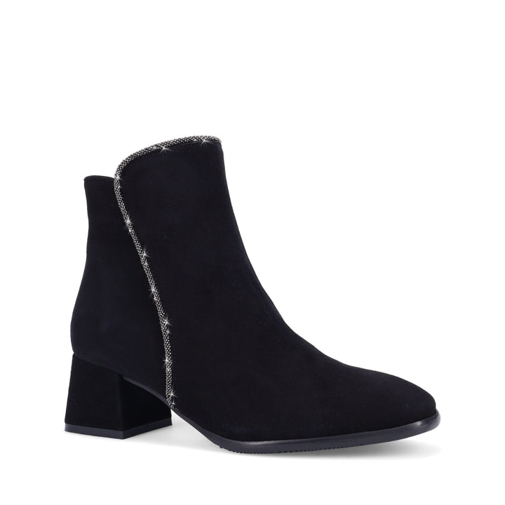 Lizelle Boot in Onyx