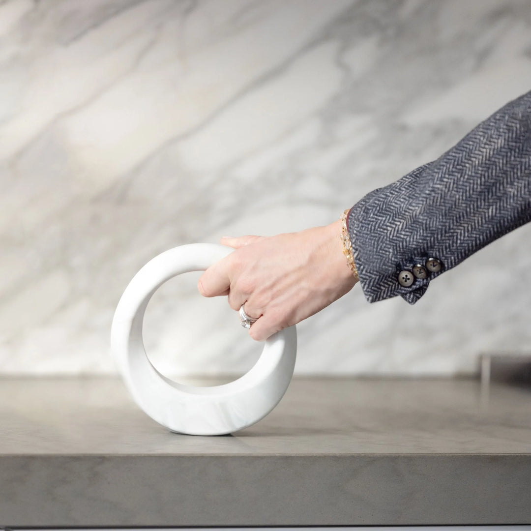 Swirl 4 lb in White