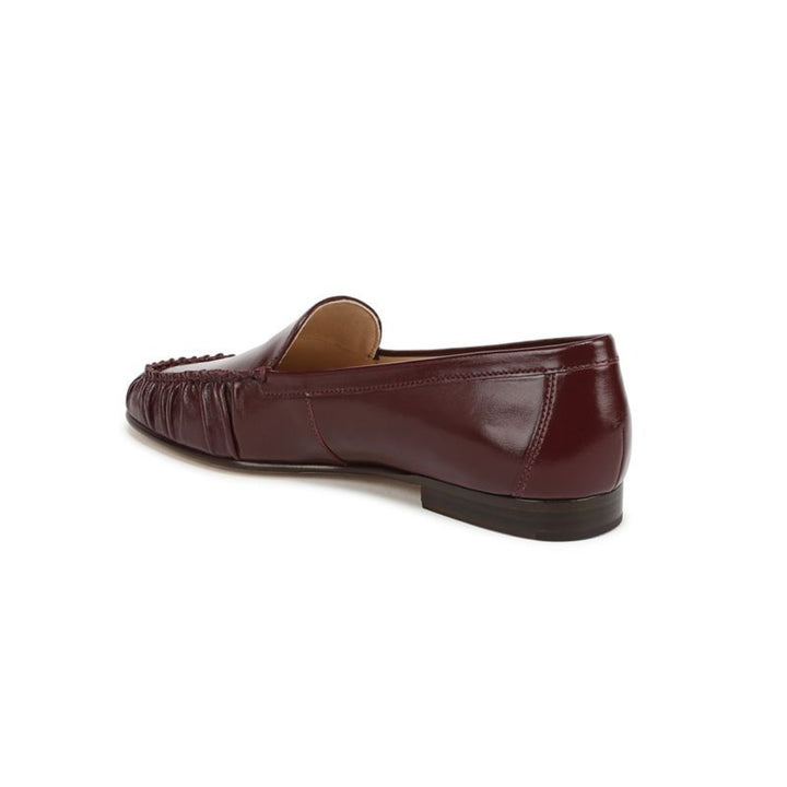 Prilla Loafer in Burgandy