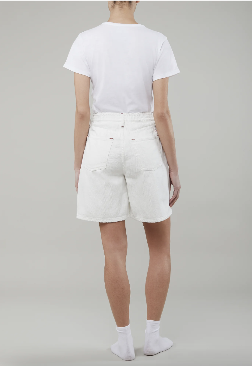 Lola Short in Milk