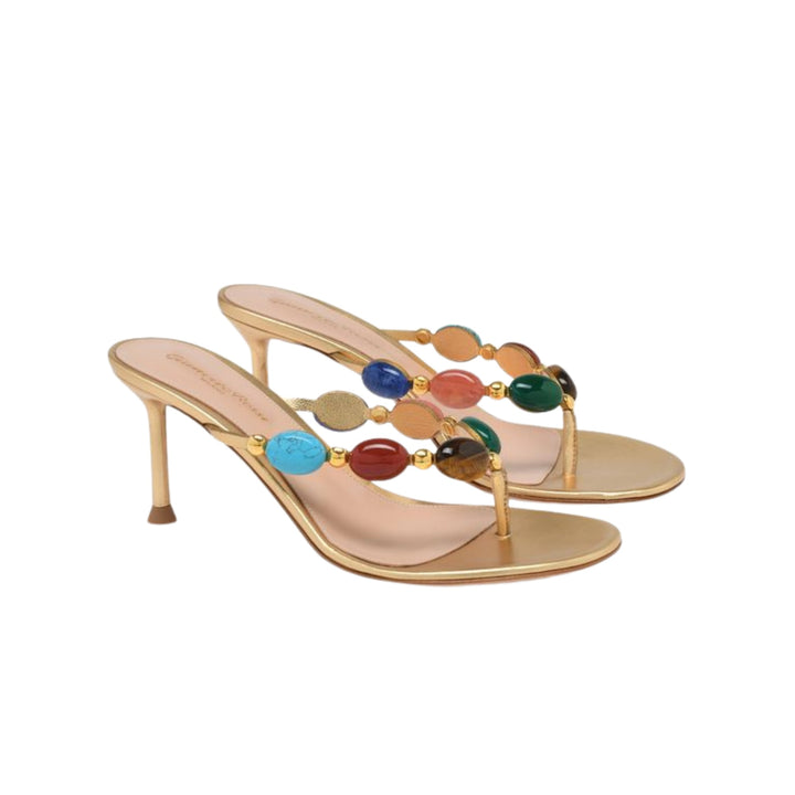 Shanti Thong in Meko