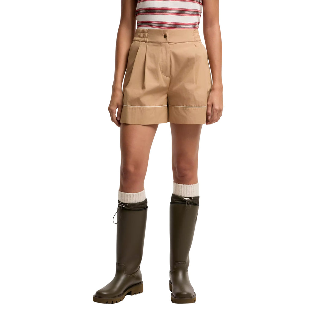 Shorts in Beige