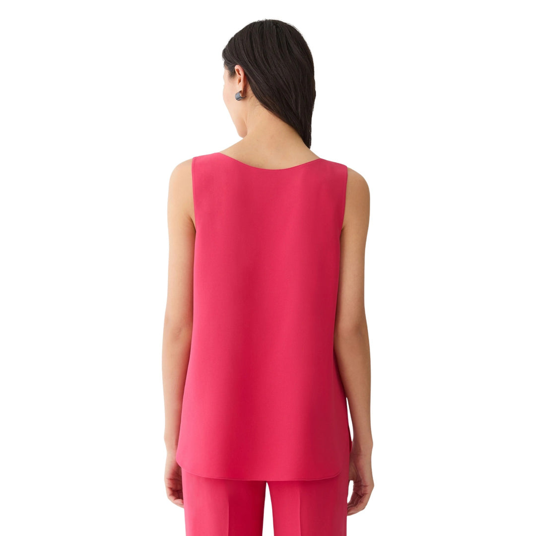Sleeveless Scoop Neck Blouse W/ Rounded Hem in Pink Peony
