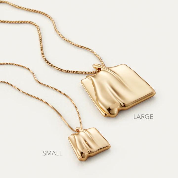Sundra Pendant Necklace - Large - Gold