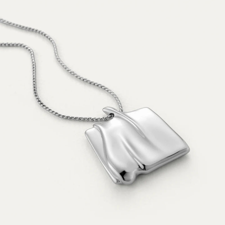 Sundra Pendant Necklace - Large - Silver