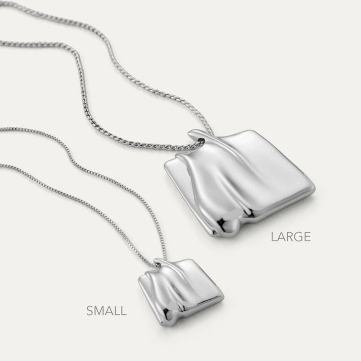 Sundra Pendant Necklace - Large - Silver