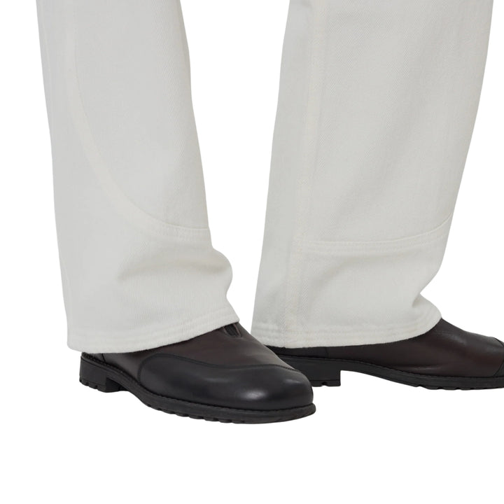 Supply Jean in Milk