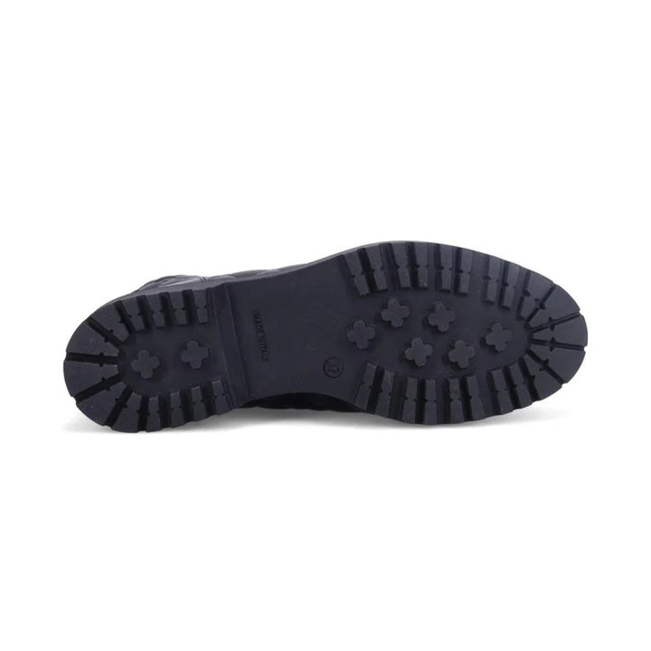 Tiffin Quilted Nappa Boot in Onyx