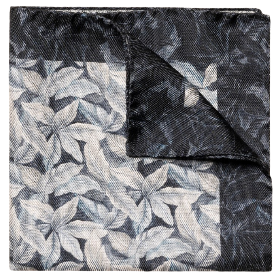 One of our most versatile pocket squares that works with any outfit. Printed on a twill weave silk that gives a nice draping and can easily be folded in different shapes. The timeless pattern and the classic color palette make it easy to match with any suit jacket. Made in Italy. Measurements 33 x 33 cm / 13 x 13.