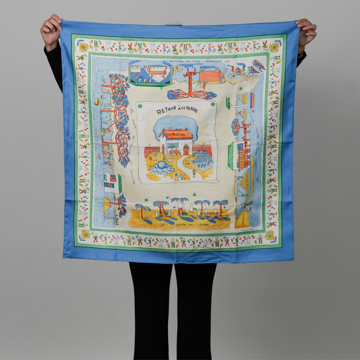 HERMÈS BLUE SILK SCARF MM
