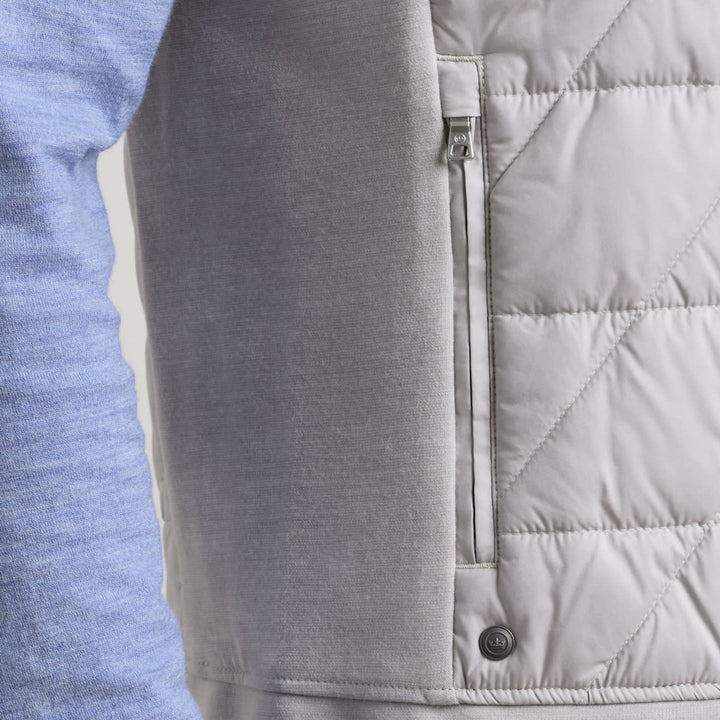 Walker Hybrid Vest in Silver Strand