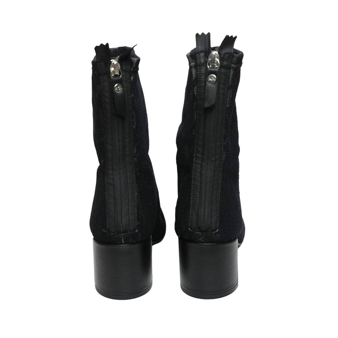 Lynn Stretch Bootie in Black