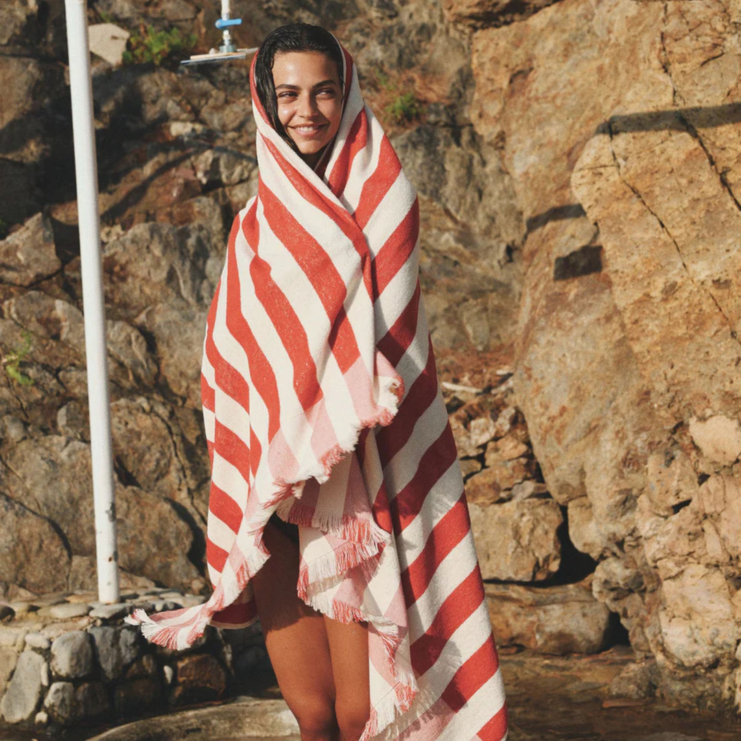 Plage Towel in Red Stripe