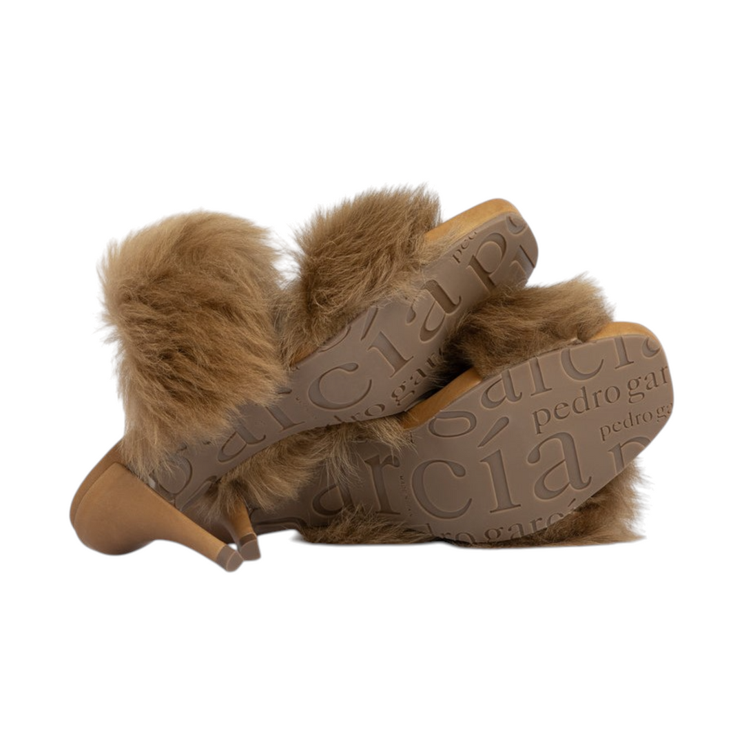 Cissy Sandal in Tan Suede Churra