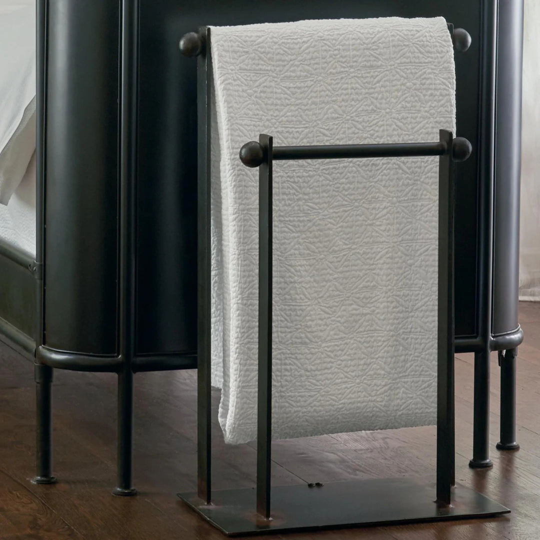 el Estante Blanket Rail